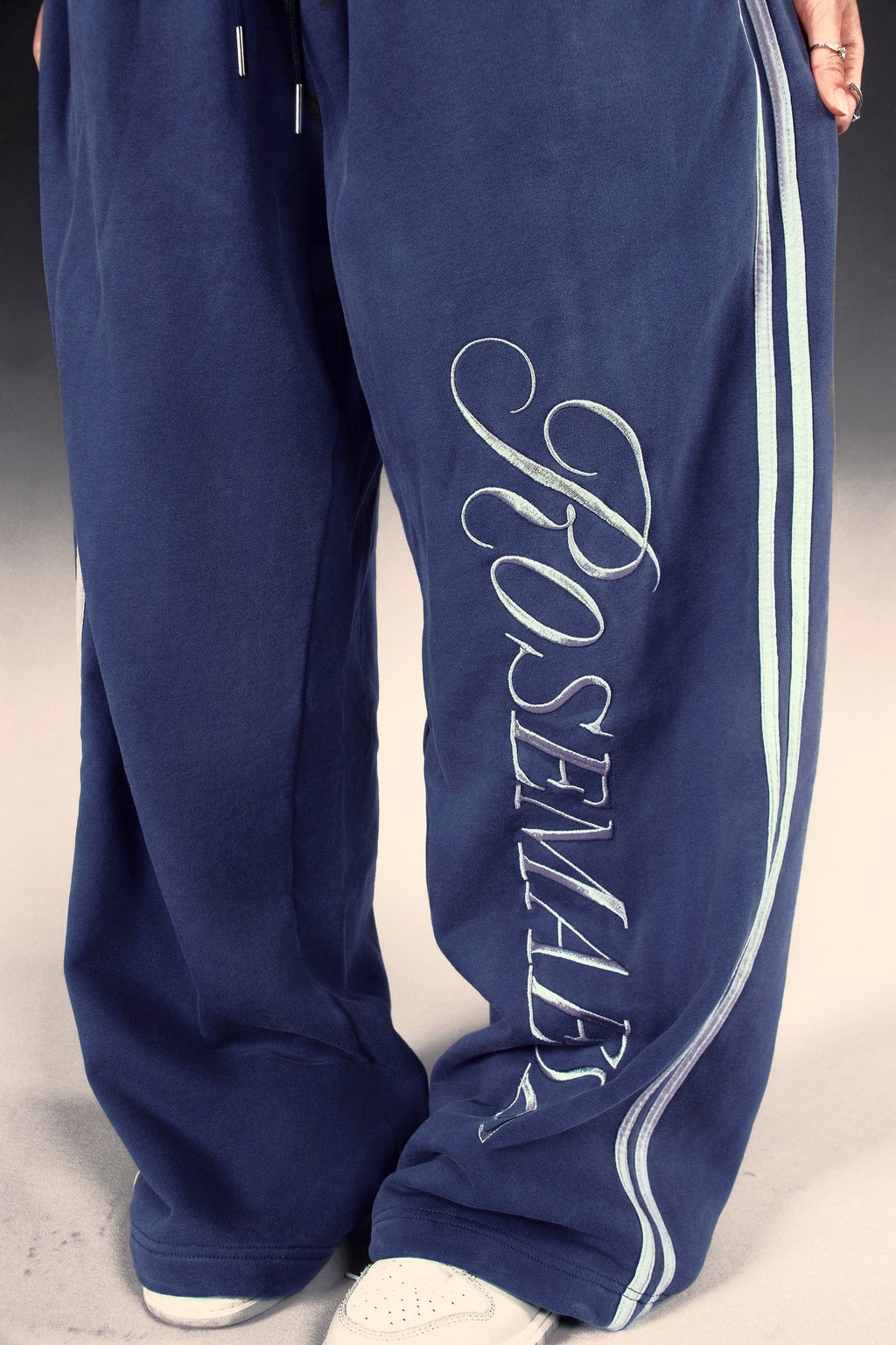 Rose Badge Sweatpants - Navy