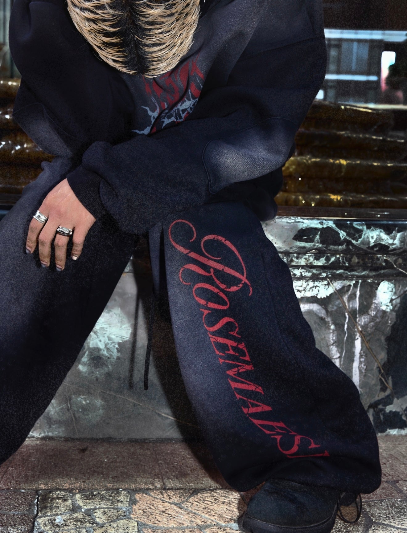 Night Rose - Sweatpants - Washed Black