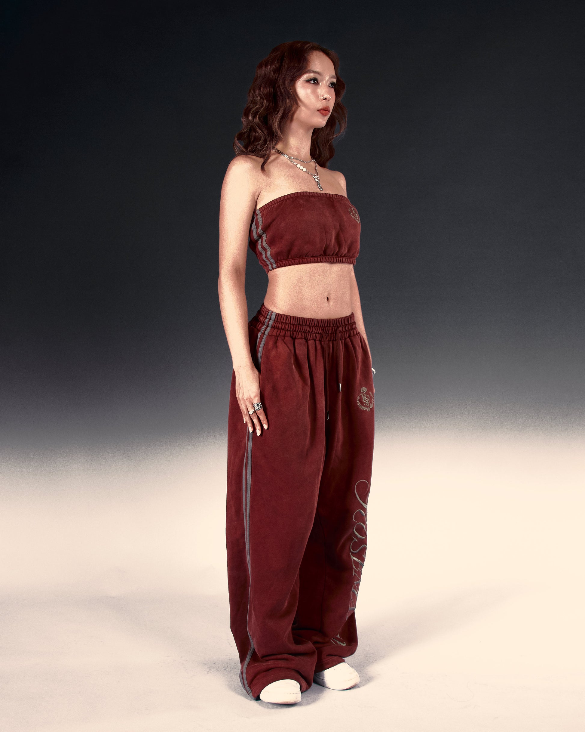 Rose Badge Sweatpants - Red