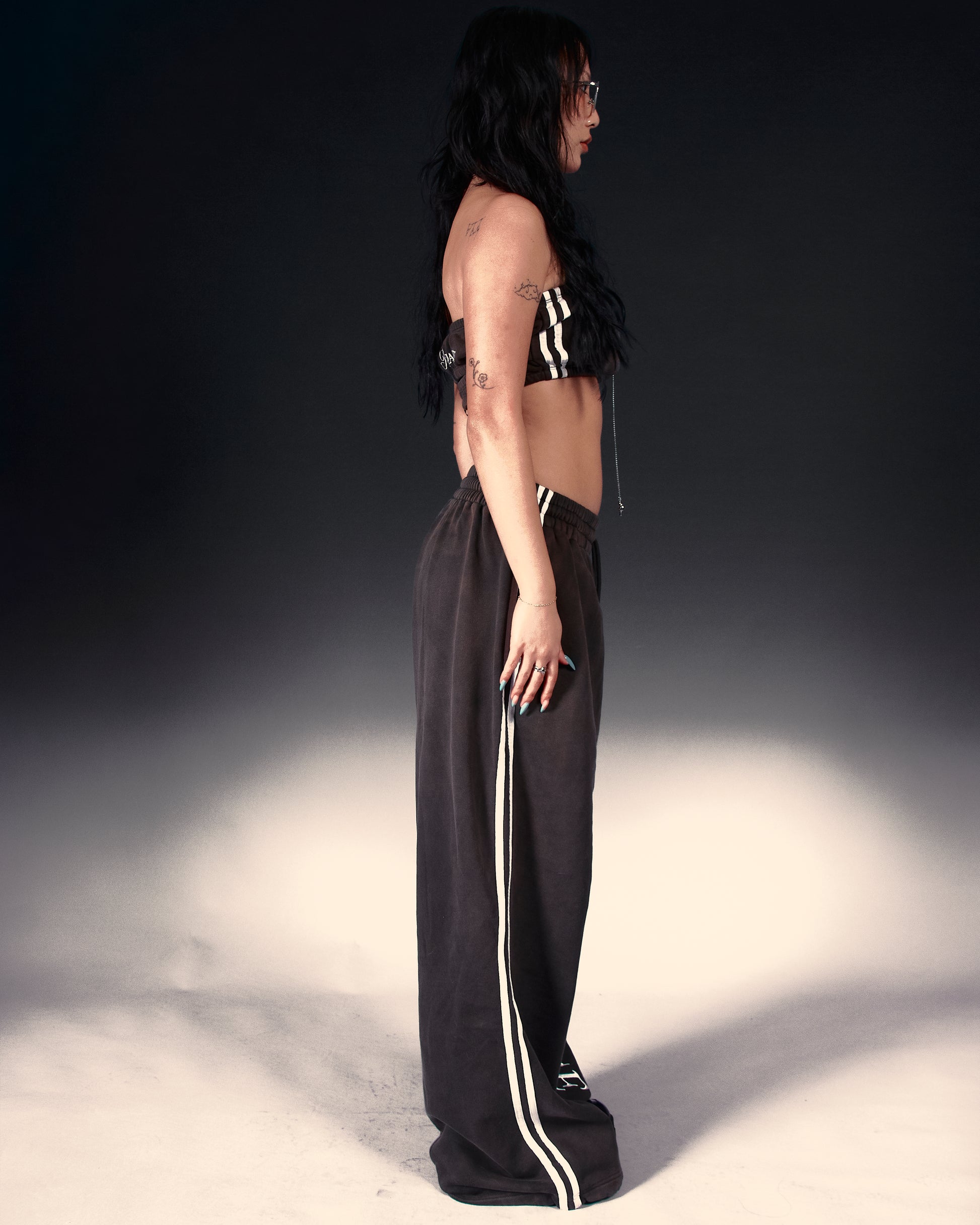 Rose Badge Sweatpants - Black