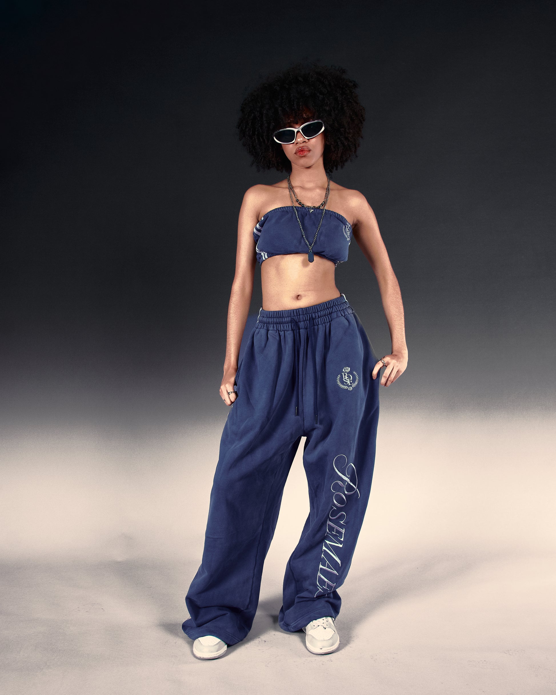 Rose Badge Sweatpants - Navy